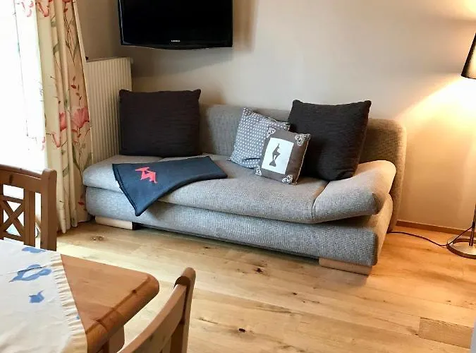 Haus Pankratz شقة